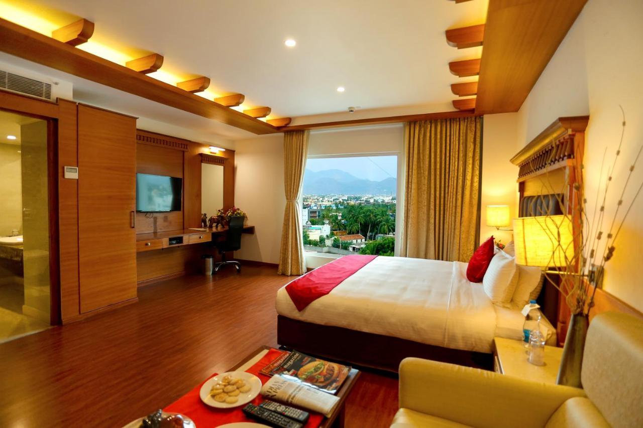 Sivaraj Inn Salem Εξωτερικό φωτογραφία